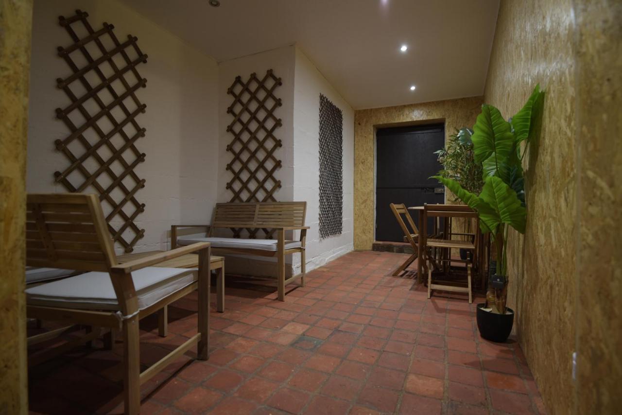 Cosy Appartement Hyper Centre Ville Avec Cour + Patio Auxerre Ngoại thất bức ảnh