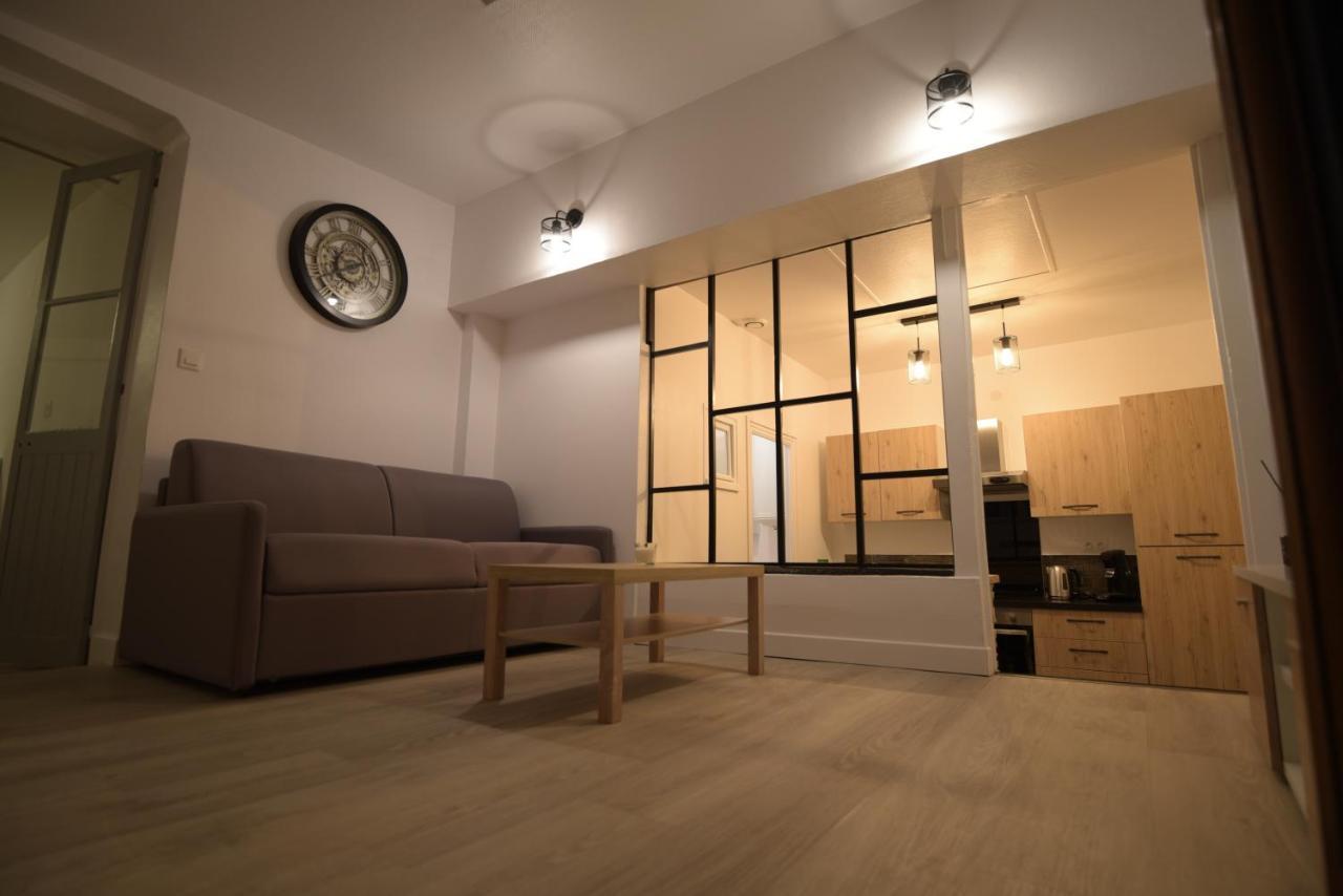 Cosy Appartement Hyper Centre Ville Avec Cour + Patio Auxerre Ngoại thất bức ảnh