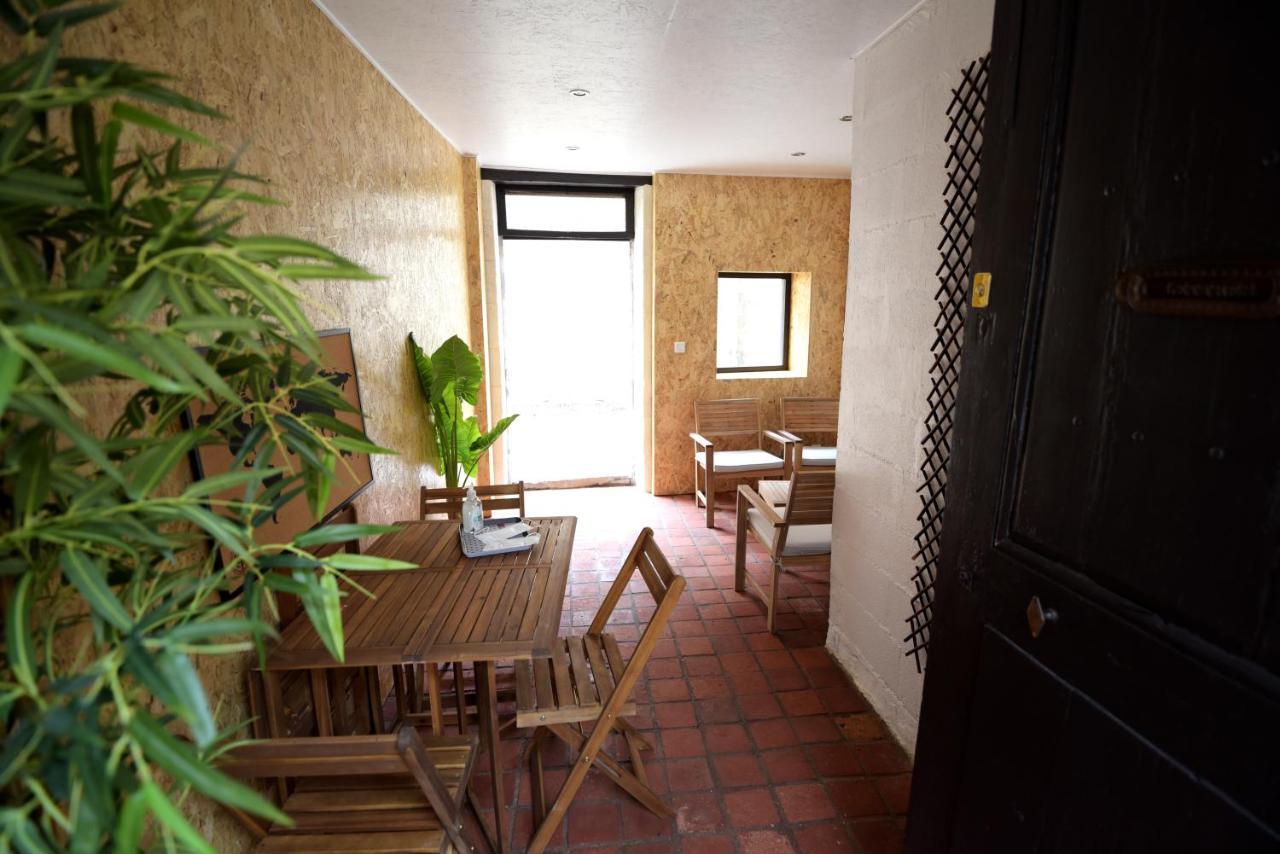 Cosy Appartement Hyper Centre Ville Avec Cour + Patio Auxerre Ngoại thất bức ảnh